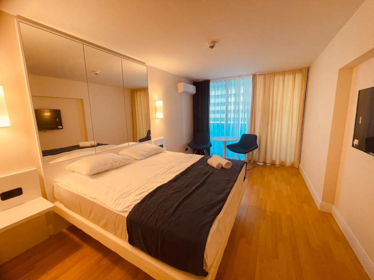 Orbi City Hub Apartments Batumi Luaran gambar